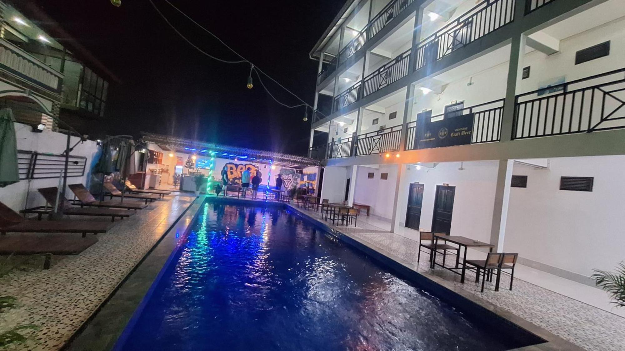 Vang Vieng Santara Backpackers Hostel Exterior foto